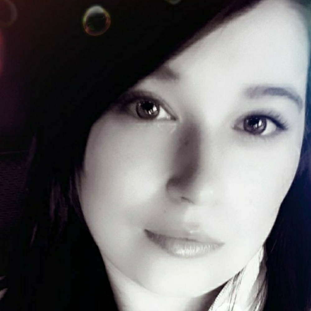 Meet your Posher, Madeline